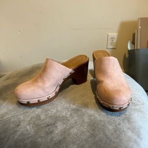 Wonderly Clogs
